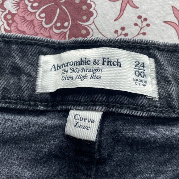 Abercrombie Curve Love 90s Straight Ultra High Rise Jeans Black Distressed 00 24 - Picture 7 of 12